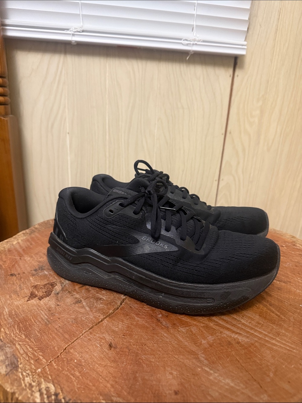 Brooks Ghost Max 2 Black Men's Running Sneakers